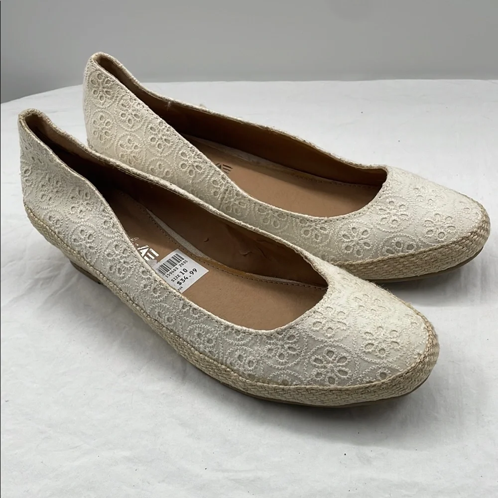 NEW! American Eagle Crochet Embroidered Espadrille Wedges. 10.